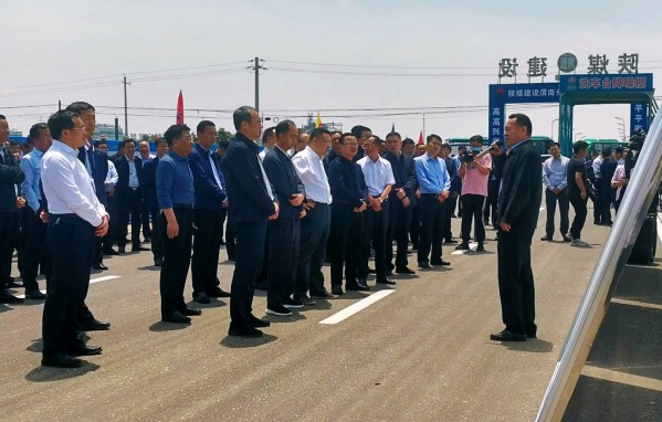 渭南市委书记王琳一行深入陕煤建设渭南分公司南京金龙纯电动商用车建设项目视察工作