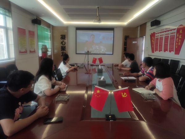 陕煤建设天工公司组织全体员工观看巡回宣讲