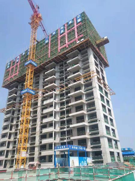 陕煤建设铜煤公司第九项目部承建的白水万荣锦园3#楼顺利封顶