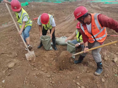 陕煤建设路桥分公司强化应急演练保障雨季安全生产