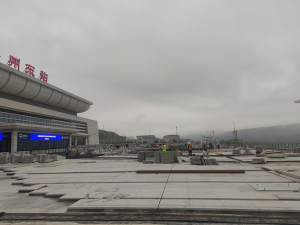 夏日炎炎 依然坚守