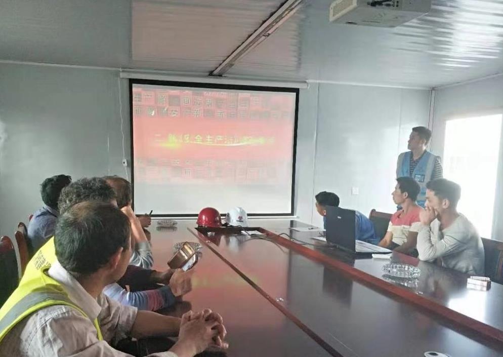 陕煤建设绿宇公司第十二项目部：提高安全防范意识，切实加强安全管理