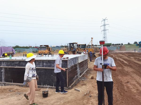 陕煤建设韩城分公司:炎炎夏日 “暑”你最美