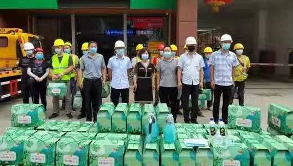 新城区总工会为陕煤建设新城公司一线建设者“送清凉”