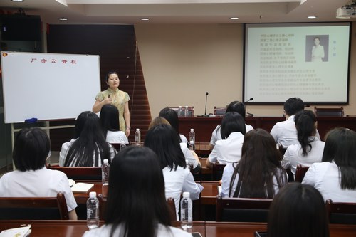 陕煤建设路桥分公司关爱女职工健康从“心”开始