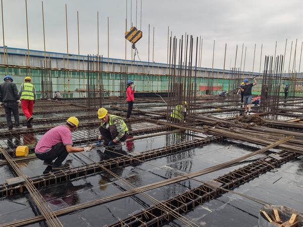 陕煤建设韩城分公司土建五项目部“三部曲”为劳动竞赛“增砖添瓦”