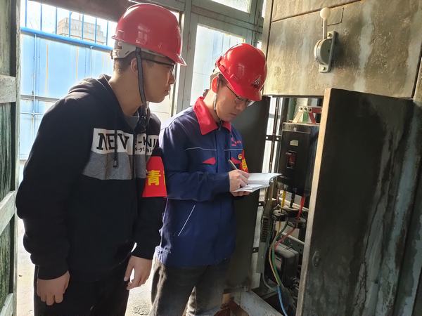 陕煤建设韩城分公司安装四项目部开展共筑“安全线”共护“幸福家”主题团日活动