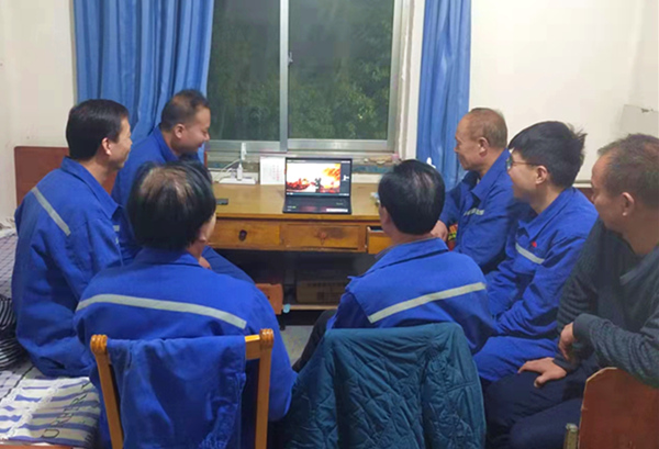 陕煤建设矿建三公司党员干部热议《党课开讲啦》第1期《党的光辉历程》