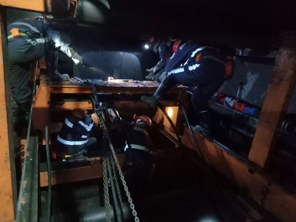 陕煤建设韩城分公司“青年突击队”攻坚克难奏响检修奋进曲