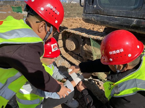 陕煤建设路桥分公司:应急演练“打头阵”,安全防线不松懈