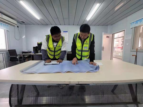 陕煤建设铜煤公司师徒携手走出成才路