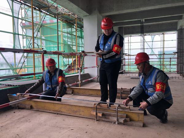 陕煤建设韩城分公司土建十一项目部:冬施安全攻坚,情暖施工一线