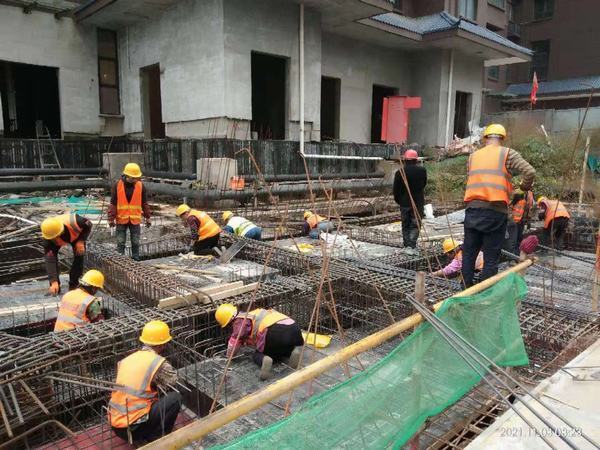 陕煤建设澄合分公司第七项目部生力广场项目追赶超越干劲酣