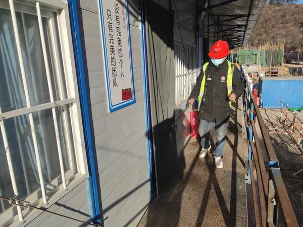 陕煤建设铜煤公司升级疫情管控措施筑牢疫情安全防线