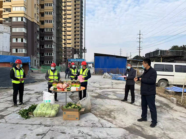 泾阳县住房与城乡建设局领导班子一行慰问陕煤建设咸阳分公司泾阳县西城保障房小区项目一线员工