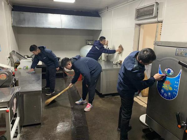 陕煤建设韩城分公司安装三项目部：弘扬雷锋精神 争做新时代青年