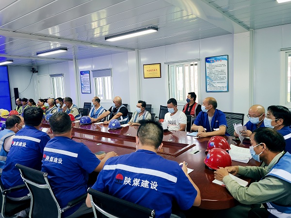 陕煤建设澄合分公司第十一项目部农民工夜校“充电”为项目提质“蓄能”