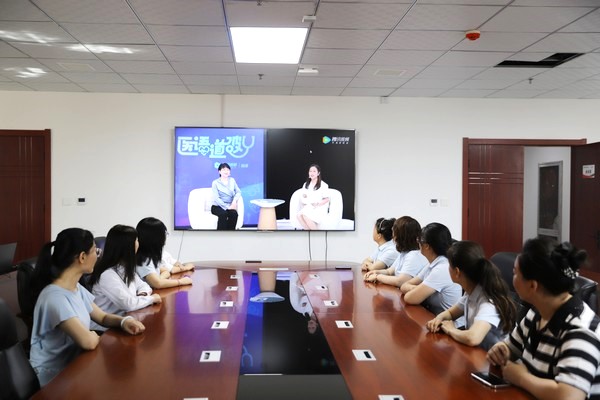 陕煤建设洗选煤运营公司工会举办妇科知识讲座