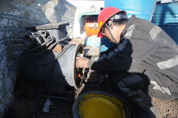 陕煤建设煤矿运营服务分公司：多举措为设备防暑保障安全生产