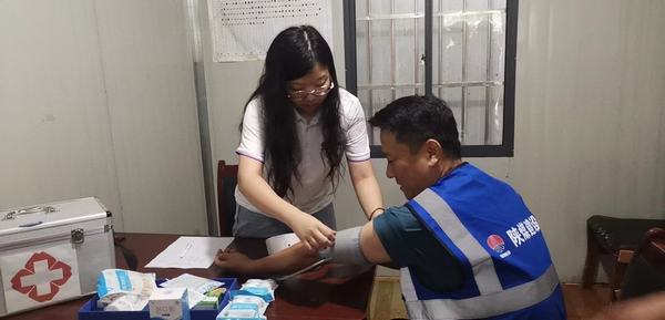 陕煤建设韩城分公司土建四项目部:爱心小药箱暖到人心里