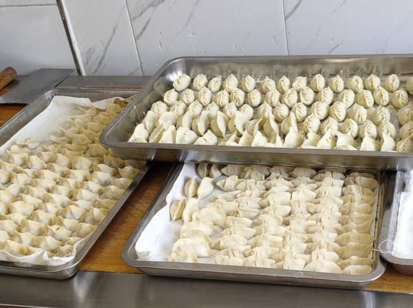 陕煤建设机电安装公司:冬至饺子暖人心