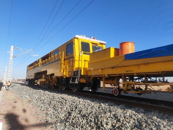 奋战不停歇,陕煤建设路桥分公司靖神铁路项目部完成多个节点目标任务