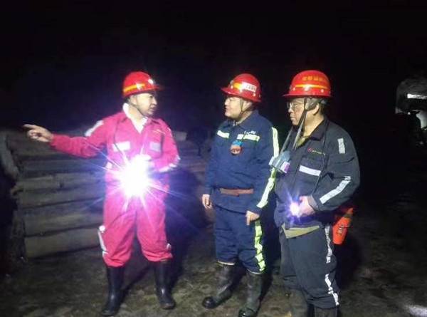 小保当矿业公司领导莅临陕煤建设机电安装公司项目部检查慰问