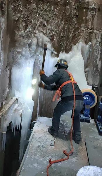 陕煤建设矿建二公司安装项目破冰施工侧记