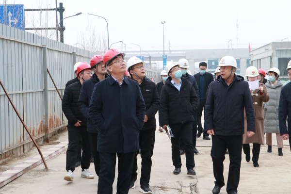 陕西省西咸新区沣西新城开发建设（集团）有限公司领导班子深入沣西新城第五学校项目调研指导工作