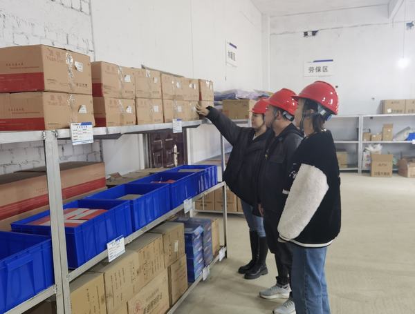 陕煤建设铜煤公司：分步走为基层项目部库房“换新颜”