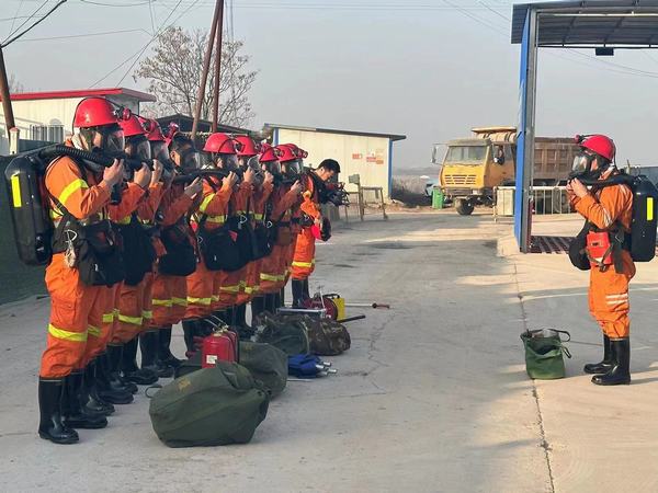 陕煤建设矿建二公司第三项目部顺利开展揭煤工作