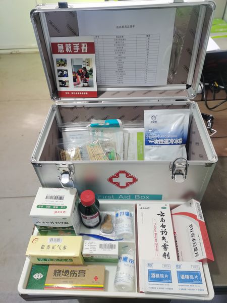 陕煤建设天工公司土建十部：小药箱 细微情  传大爱