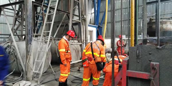 陕煤建设矿建二公司第三项目部顺利完成井筒揭煤工作