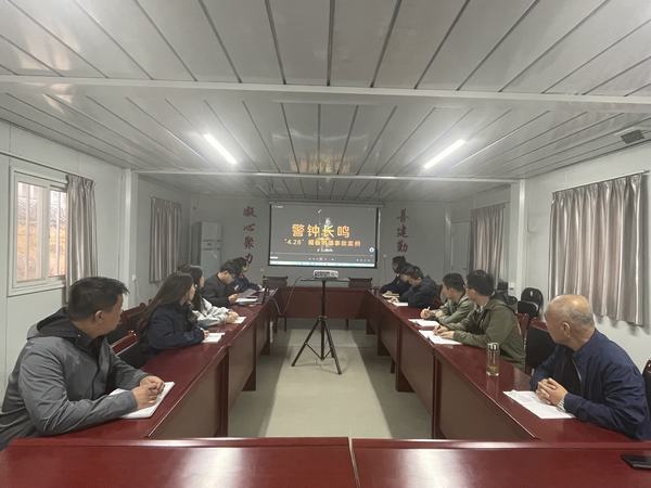 陕煤建设韩城分公司土建六项目部：点亮“三盏灯”安全不“迷路”