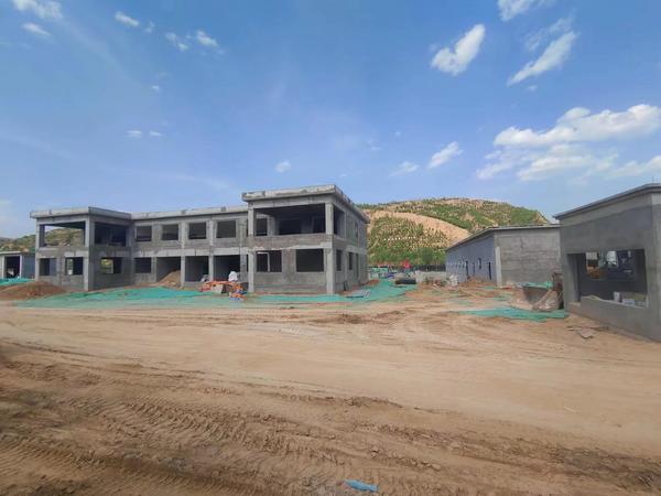 陕煤建设路桥分公司绥德县第二净水厂工程主体顺利验收