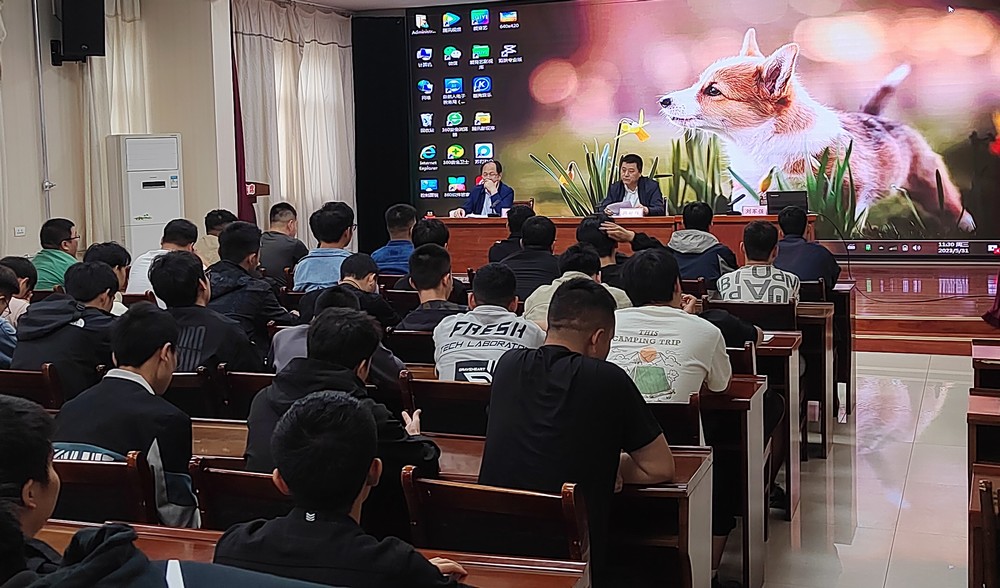 陕煤建设集团人力资源部赴蒲白技工学校 就技能工人岗位招聘进行宣讲