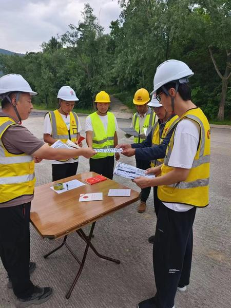 陕煤建设新城公司： 开展“安全宣传咨询日”活动