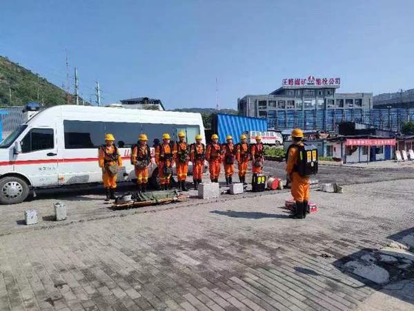 陕煤建设矿建二公司开展各类事故应急救援演练活动