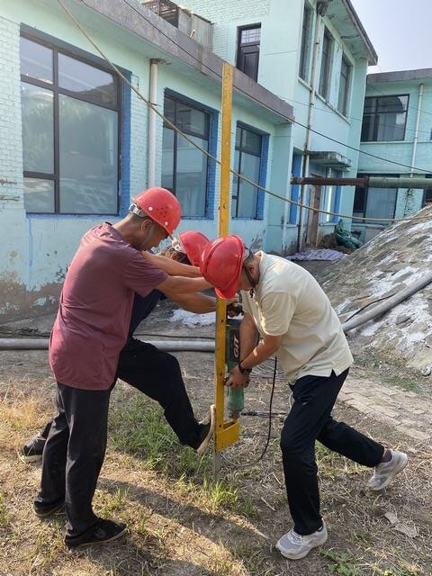 陕煤建设韩城分公司安装五项目部:打接地极的“小神器”诞生了