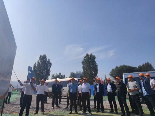 陕煤建设天工公司胡家河(孟村)煤矿铁路专用线改扩建项目迎来观摩团一行现场交流学习