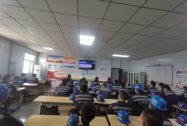 陕煤建设洗选煤运营公司红柳林洗煤厂项目部： 节前加码   借力发力