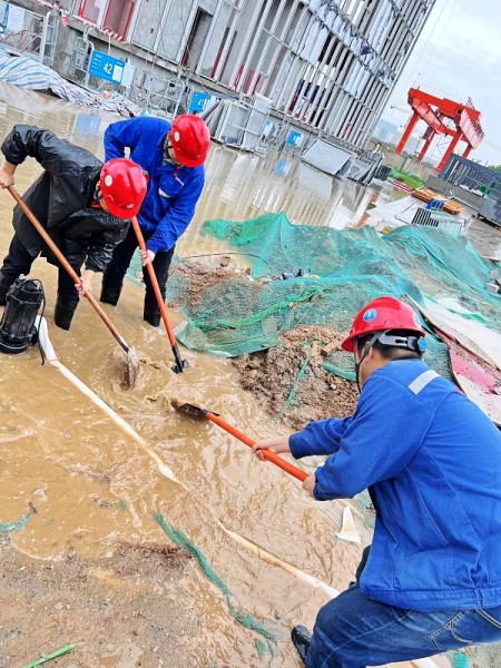 陕煤建设渭南公司十一项目部“汛”速行动 撑起施工生产“防护伞”