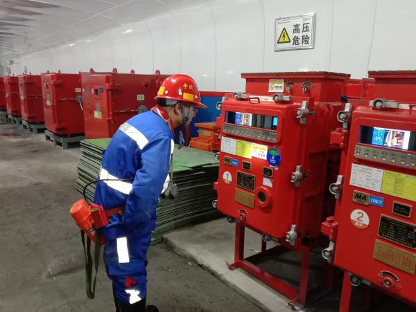 陕煤建设机电安装公司：国庆我在岗 项目生产“不打烊”！