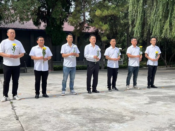 陕煤建设铜煤公司延安项目部党支部 开展“缅怀革命先烈，传承红色基因”主题党日活动