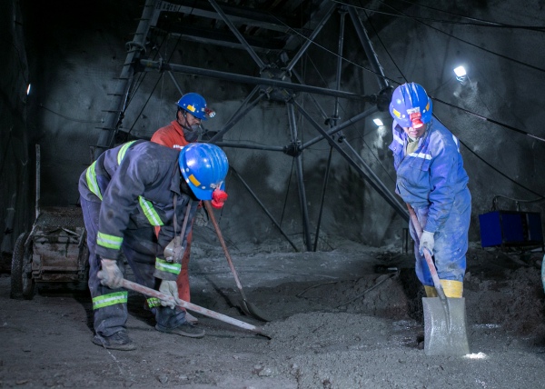 陕煤建设矿建三公司：“菜单式”交接班，让安全管理“无缝衔接”