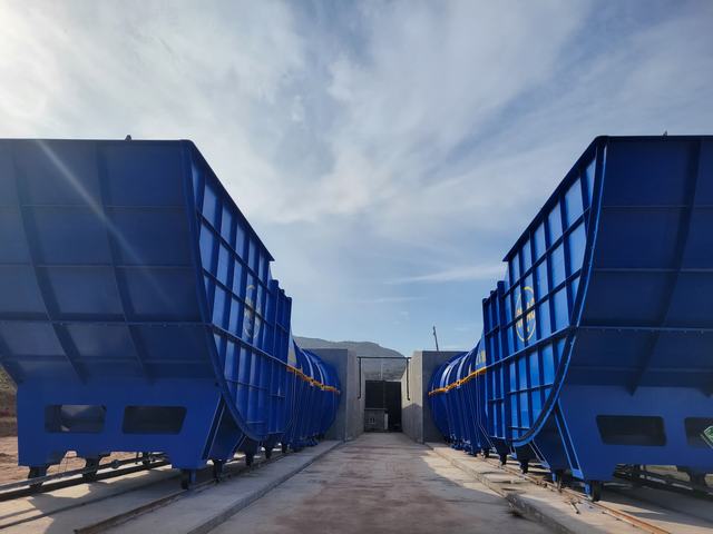 陕煤建设韩城分公司土建十三项目部承建的通风机风道及基础、通风机配电室工程顺利通过竣工验收