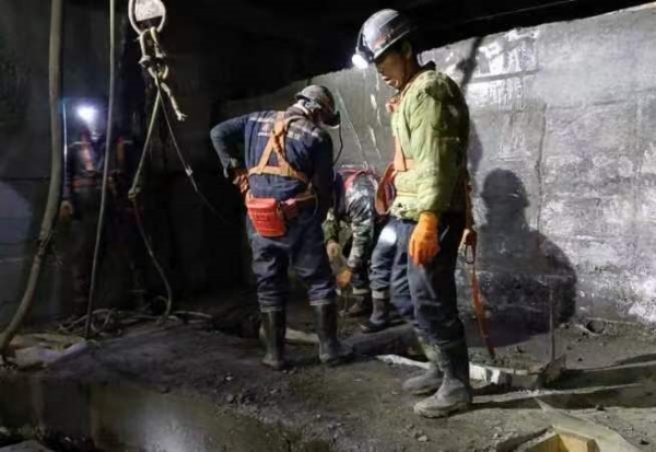 陕煤建设矿建三公司顺利完成崔木北翼副立井井壁充填工程