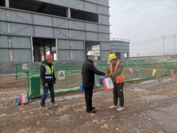 陕煤建设咸阳分公司第二项目部：元旦送温暖 慰问进基层