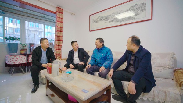 陕煤建设铜煤公司开展“新春送温暖”系列活动