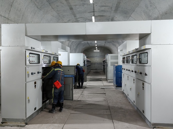 陕煤建设机电安装公司：寒冬腊月鏖战镜铁山